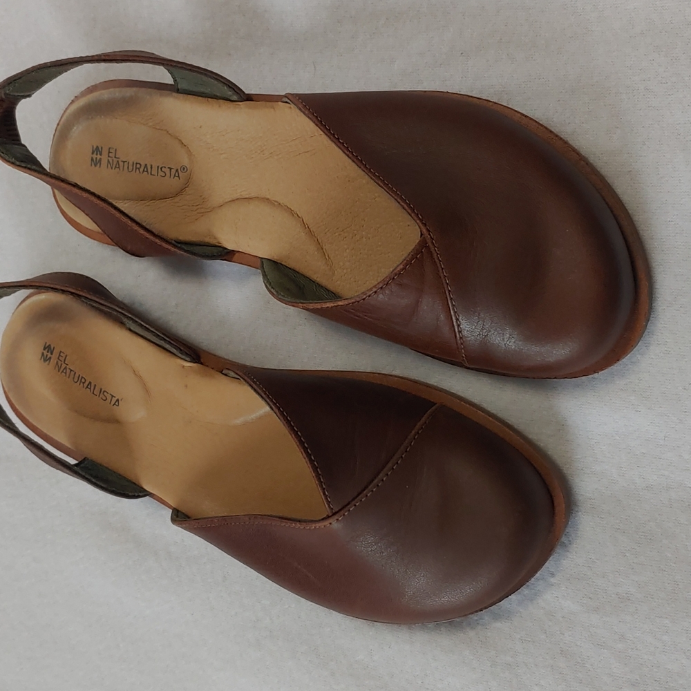 El Naturalists brown leather sling shoe, size 37 or 6.5.